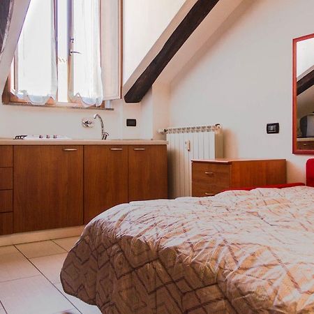 Ferienwohnung Mono Rosso Turin Exterior foto