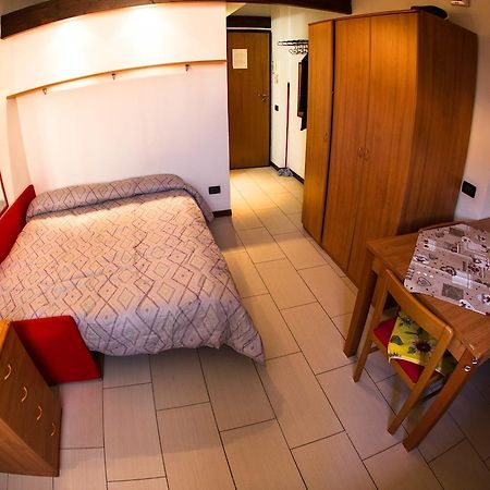 Ferienwohnung Mono Rosso Turin Exterior foto